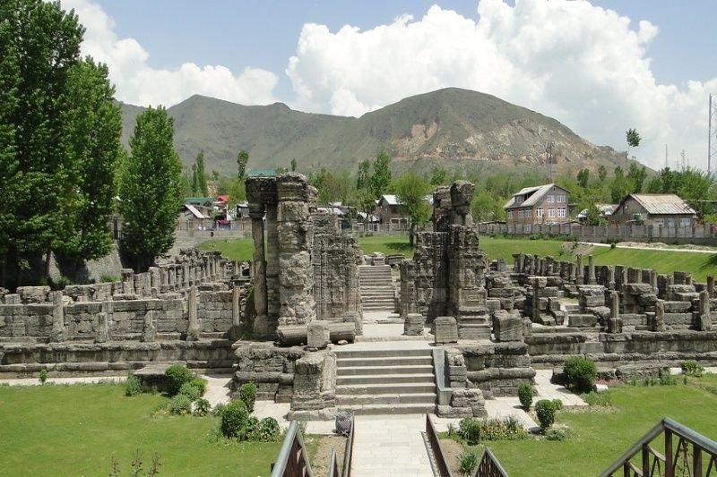Best budget-friendly Kashmir tours from Madurai with NTHolidays