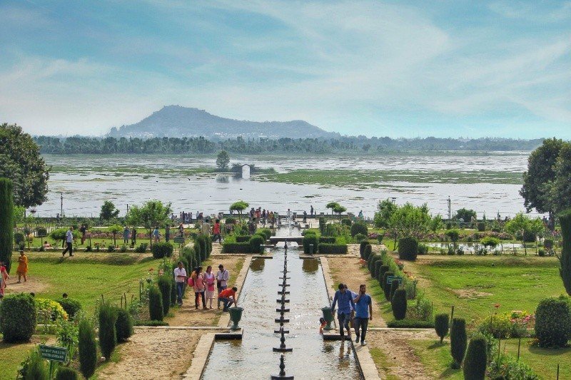 Best budget-friendly Kashmir honeymoon packages by NTHolidays