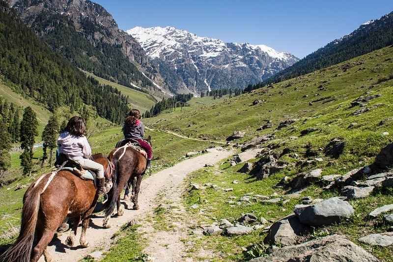 Great travel offers for Kashmir tours with NTHolidays Madurai